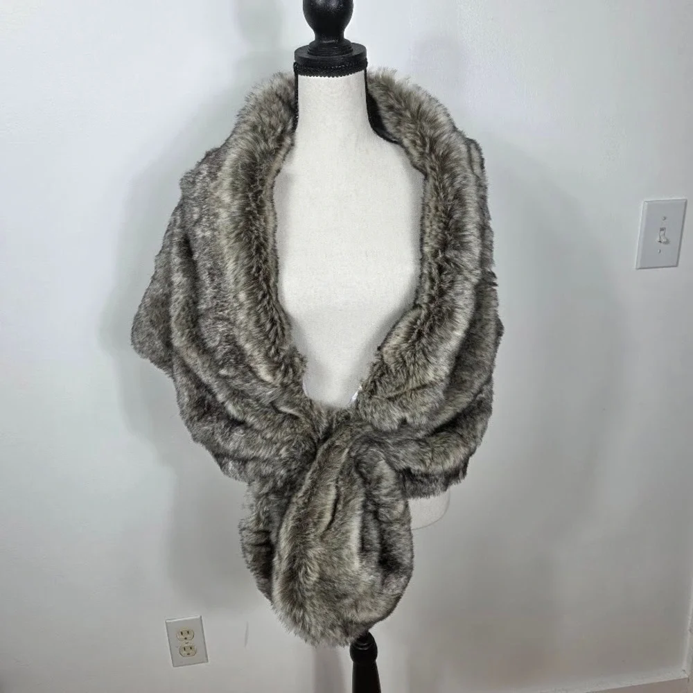 Luxurious Fur Wrap Shawl Stole Silver Grey‎ Evening Event